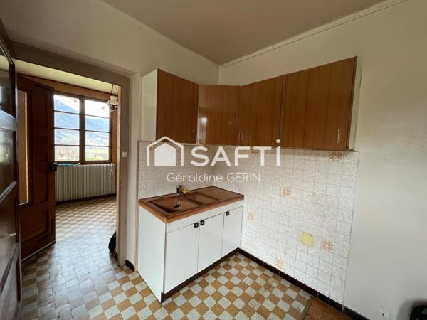 Maison à Faverges sur grand terrain plus de 6000m²