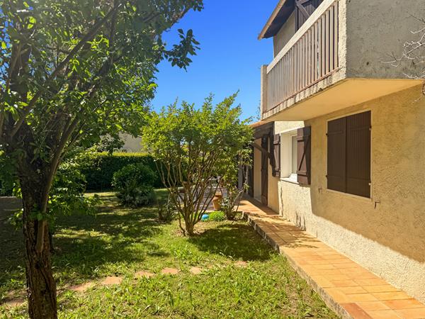 Maison Bouc Bel Air 6 pièce(s) 140 m2