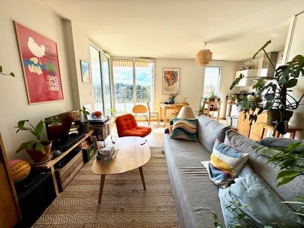 Magnifique appartement T3 de 67 m2 avec terrasse et une vue dégagée sur le canal St Martin