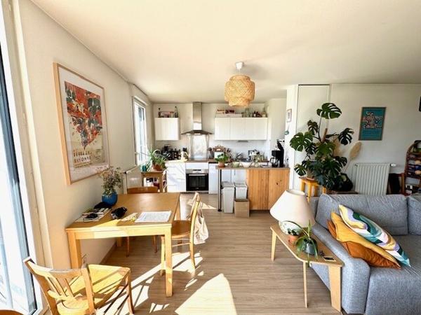 Magnifique appartement T3 de 67 m2 avec terrasse et une vue dégagée sur le canal St Martin