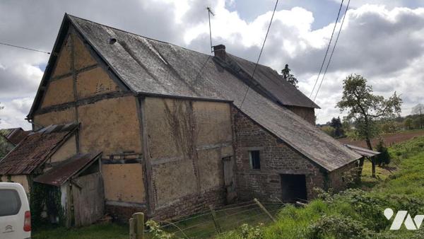 A vendre. Maison. ST SYMPHORIEN DES MONTS. Sud Manche. Basse Normandie.
En campagne dans un ha...
