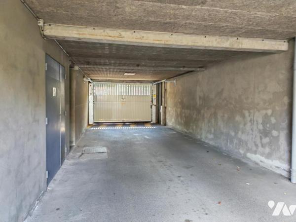 EXCLUSIVITE appartement type 3 résidence "LE CHEVRY" avec cave, parking et garage privatifs.