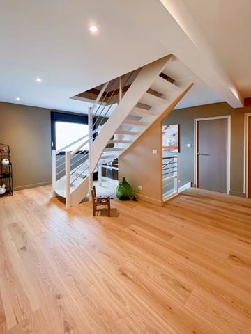 Proximité Angers centre : Magnifique maison contemporaine d'architecte de haut standing avec vie de plain-pied, jardin, chalet, garage