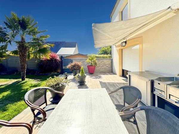 Proximité Angers centre : Magnifique maison contemporaine d'architecte de haut standing avec vie de plain-pied, jardin, chalet, garage