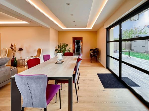 Proximité Angers centre : Magnifique maison contemporaine d'architecte de haut standing avec vie de plain-pied, jardin, chalet, garage