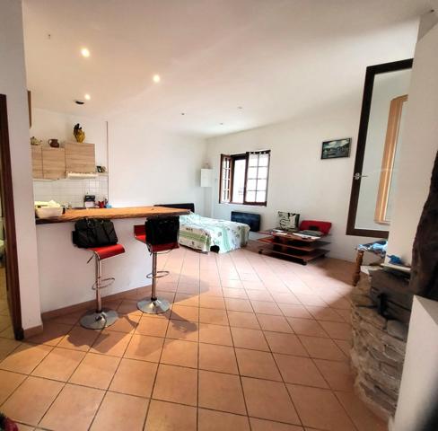 BOURGOIN-JALLIEU - Immeuble de caractère – Hyper centre de Bourgoin-Jallieu – Fort potentiel