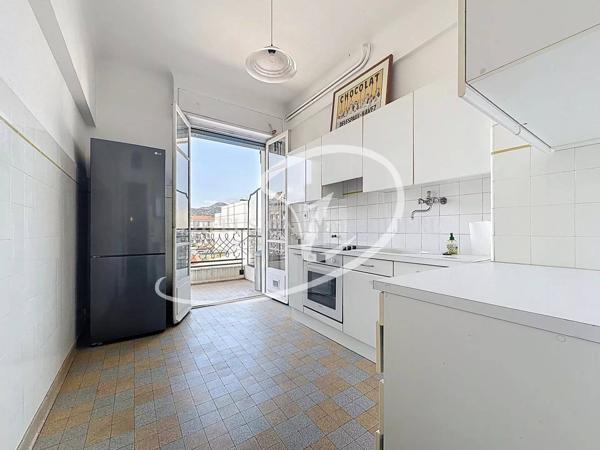 OFFRE ACCEPTEE - 2 Pièces plein centre ville à Nice