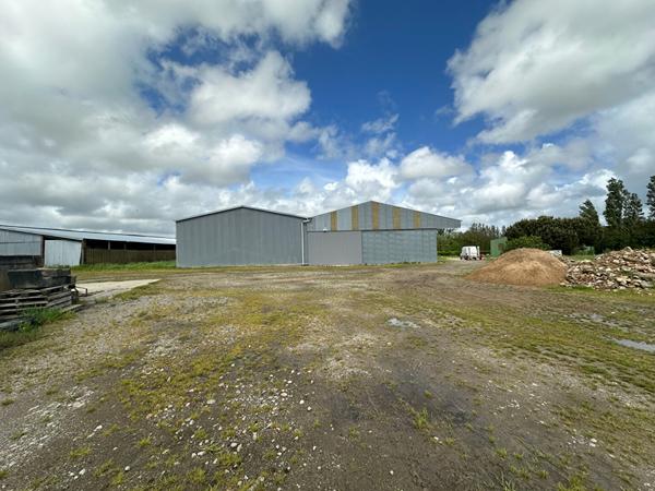 Entrepôt à vendre à Maché