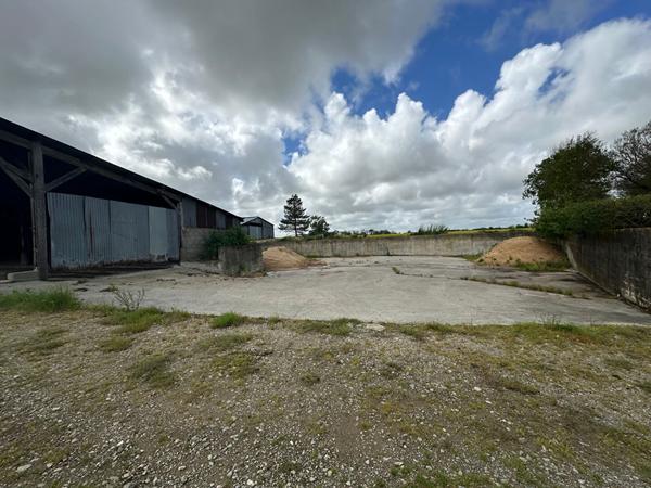 Entrepôt à vendre à Maché