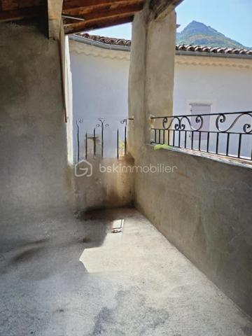 Immeuble mixte de 172,02 m²