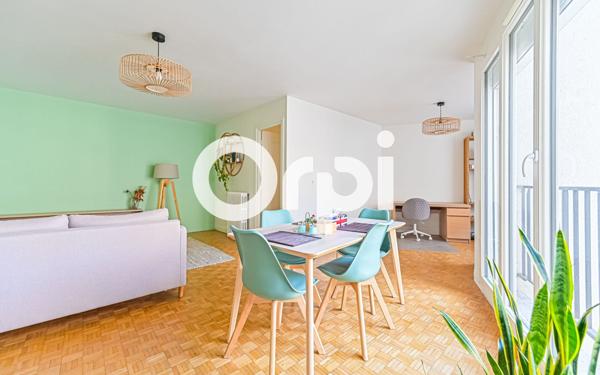 Appartement à vendre    4 pièces • 81,10 m2 Paris 20