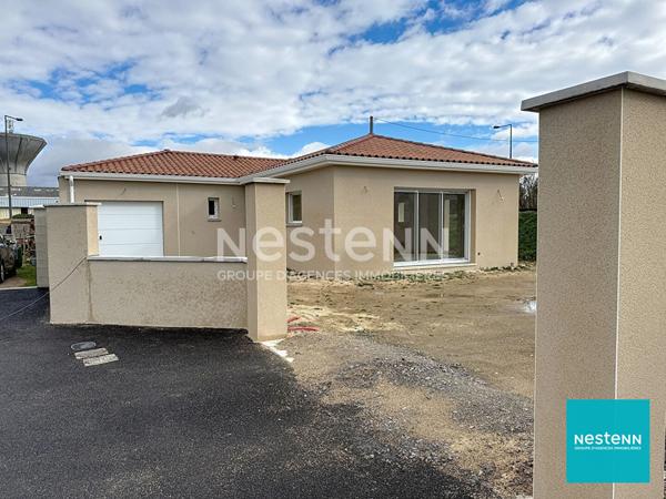 Proche du centre ville de Feurs maison neuve livrable fin avril , 3 chambres, 90,38 m2 habitables sur terrain de 669 m2 dans un lotissement récent et calme