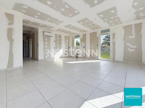 Proche du centre ville de Feurs maison neuve livrable fin avril , 3 chambres, 90,38 m2 habitables sur terrain de 669 m2 dans un lotissement récent et calme