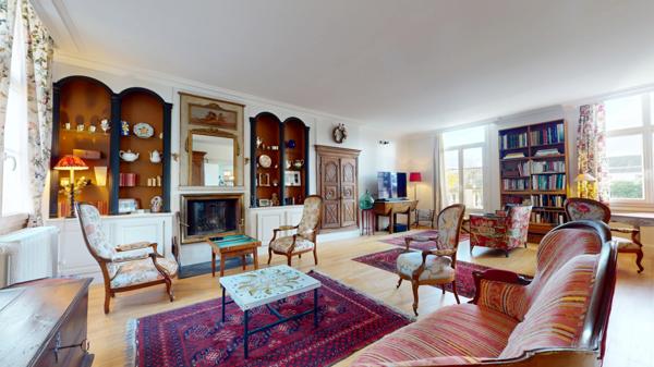 Cinq-Mars-la-Pile (37130) Demeure de caractère en pierre