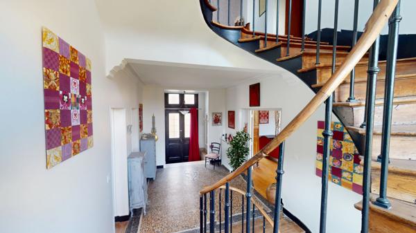 Cinq-Mars-la-Pile (37130) Demeure de caractère en pierre