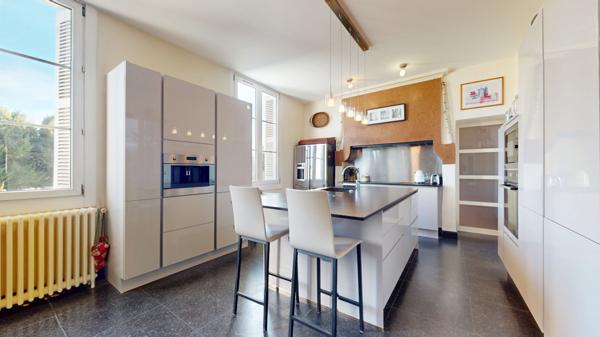 Cinq-Mars-la-Pile (37130) Demeure de caractère en pierre