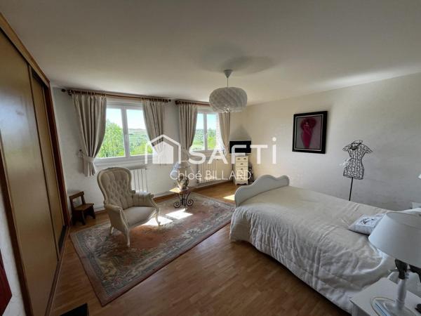 Charmante maison de 195m2 avec garage et vie plain pied