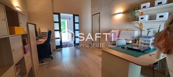 Mas en pierre, 7 pièces 180 m2, avec piscine