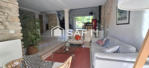 Mas en pierre, 7 pièces 180 m2, avec piscine