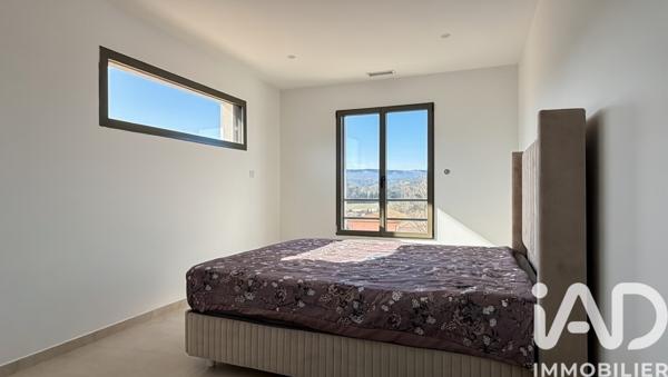 Maison à vendre 4 pièces 131,75 m² Mormoiron