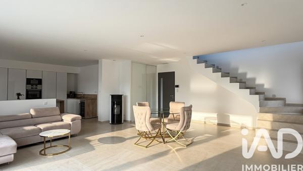 Maison à vendre 4 pièces 131,75 m² Mormoiron