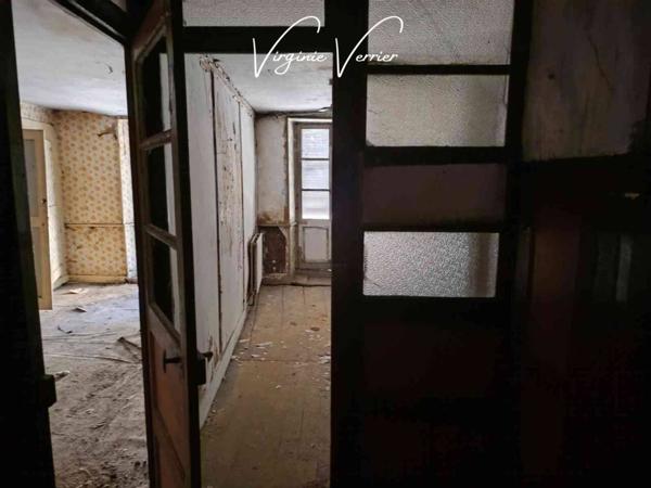 Immeuble à vendre 9 pièces de 130 m²