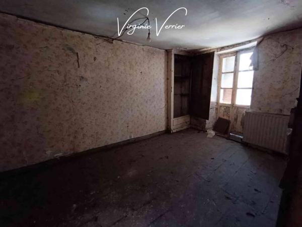 Immeuble à vendre 9 pièces de 130 m²