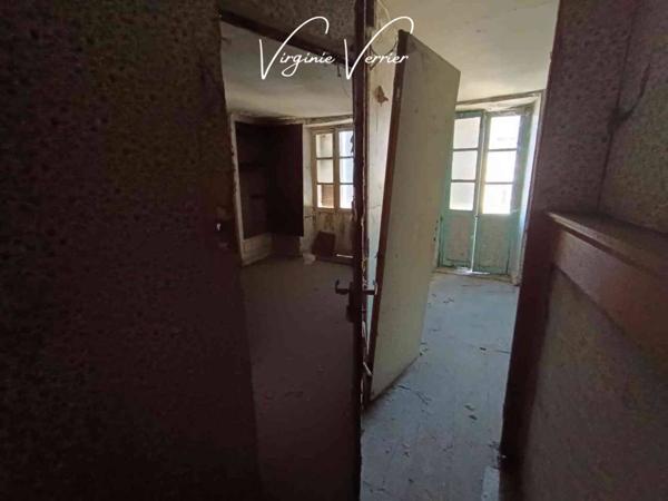 Immeuble à vendre 9 pièces de 130 m²