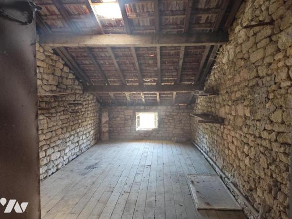 MAISON D'HABITATION - POUILLY SUR MEUSE