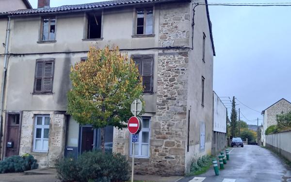 Maison à vendre    2 pièces •  Saint-Junien