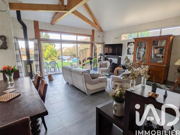 Maison à vendre 8 pièces 197 m² Saint-Thibault-des-Vignes