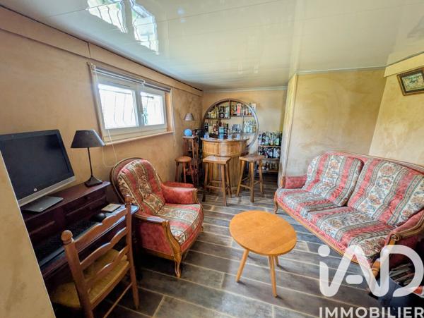 Maison à vendre 8 pièces 197 m² Saint-Thibault-des-Vignes