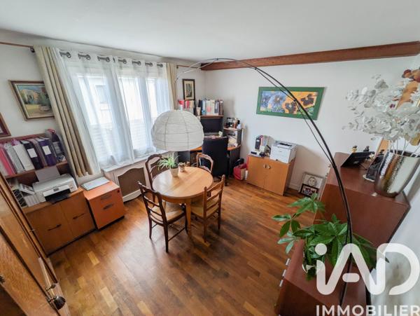Maison à vendre 8 pièces 197 m² Saint-Thibault-des-Vignes