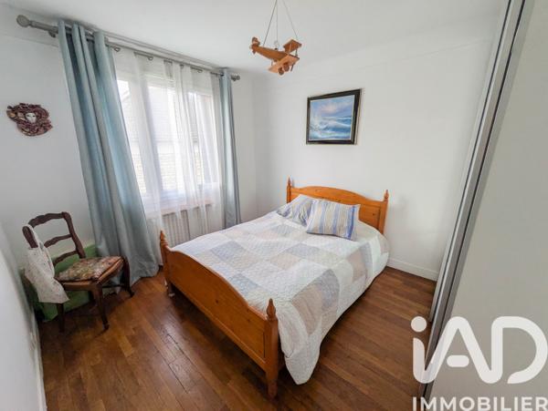 Maison à vendre 8 pièces 197 m² Saint-Thibault-des-Vignes