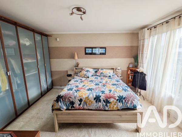 Maison à vendre 8 pièces 197 m² Saint-Thibault-des-Vignes