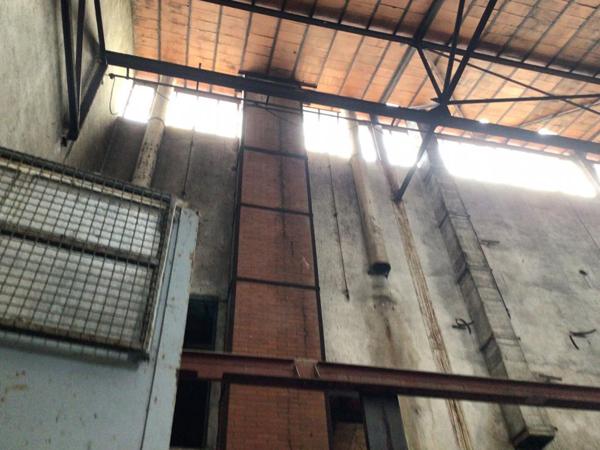 BASSAC -  Entrepôt / local industriel  400 m²