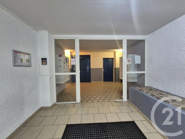 Appartement Studio à vendre  1 pièce - 22,86 m 2   CLERMONT L HERAULT  - 34