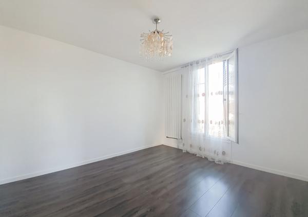 Maison Les Mureaux 6 pièces, - 4 chambres - 122 m², 430 m² de parcelle