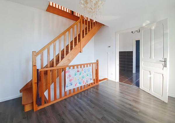 Maison Les Mureaux 6 pièces, - 4 chambres - 122 m², 430 m² de parcelle