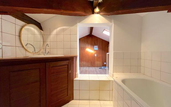 Appartement à louer    2 pièces • 35,30 m2 Marseille 12