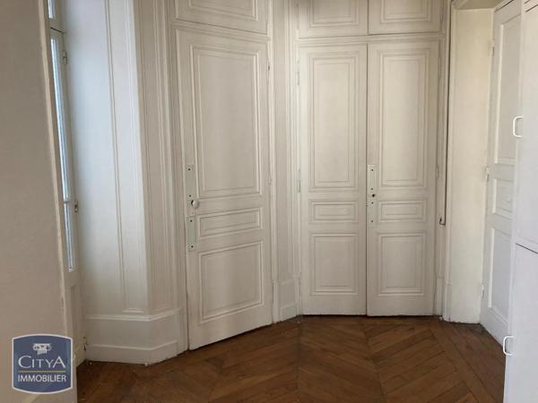 Appartement à louer 3 pièces 86.83m² Mâcon (71000)