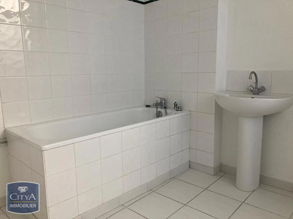 Appartement à louer 3 pièces 86.83m² Mâcon (71000)