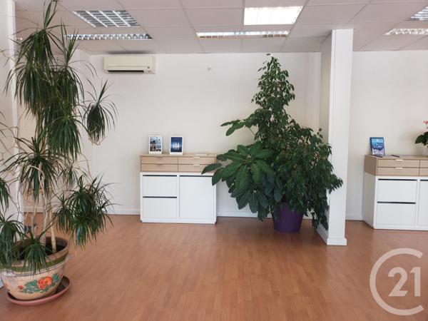 à vendre  147 m2 CORBAS - 69