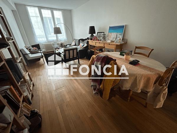 Location Appartement 3 pièces 72 m² - APPARTEMENT 11 Niort 79000