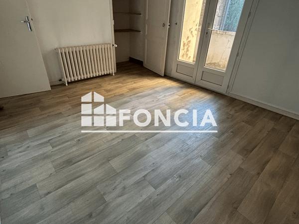 Location Appartement 3 pièces 72 m² - APPARTEMENT 11 Niort 79000