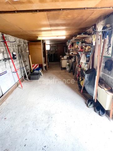 Vente Maison de plain-pied 4 pièces à MANOSQUE (04) - Jardin 740m2, garage, combles aménagés, proche commodités