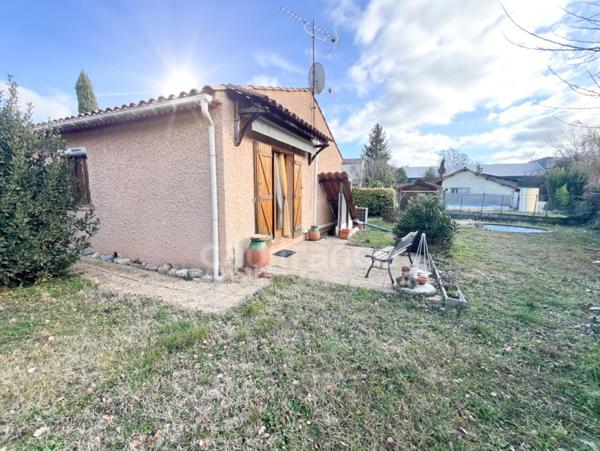 Vente Maison de plain-pied 4 pièces à MANOSQUE (04) - Jardin 740m2, garage, combles aménagés, proche commodités