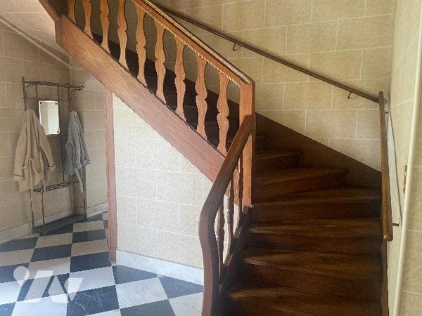 Maison de maitre  avec dépendance et jardin de Curé en face.