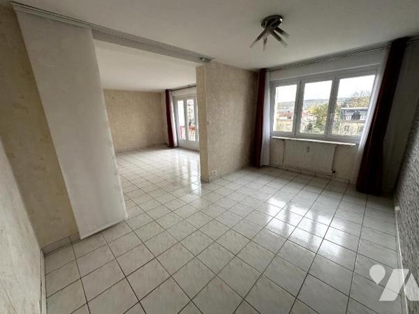 À VENDRE ? Appartement T5 de 101 m² à Nancy (54000)

Prix : 220 000  euros ? En exclusivité à...