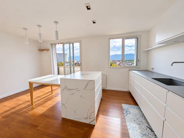 Appartement
         4 pièces
        - 76 m² Exclusivité 310 000 € *